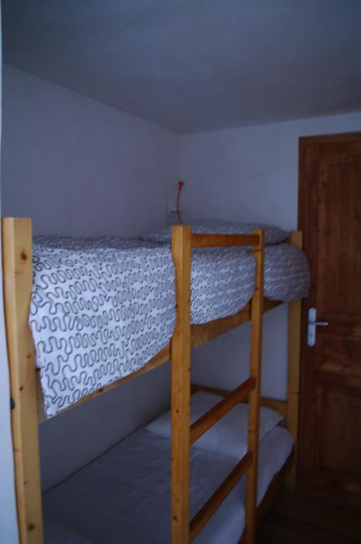 Appartement Dans Chalet De Montagne Bozel Cameră foto